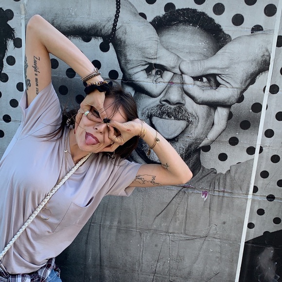 Meet your Posher, Hillary - Picture 4 of 6